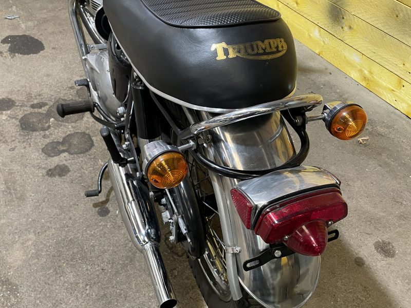 TRIUMPH Bonneville T120