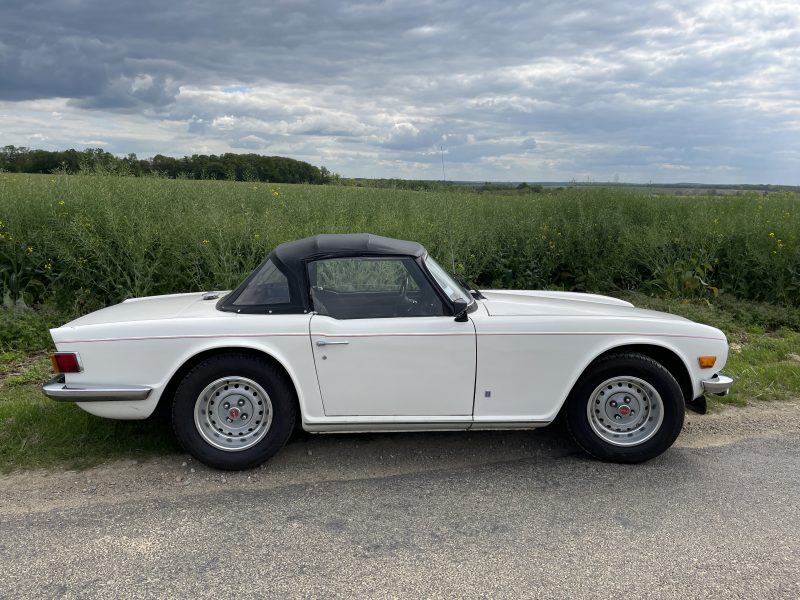 TRIUMPH TR6