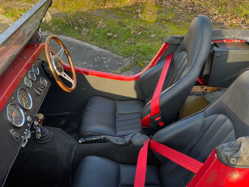 NG 1800, Jolie évocation des Aston d'avant guerre, mécanique MGB