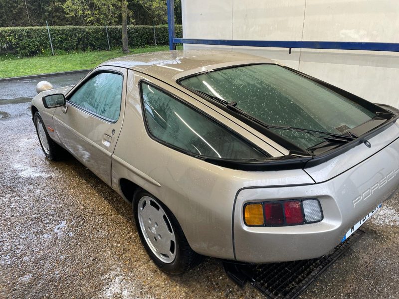 PORSCHE 928 S3, bel état, faible kilométrage